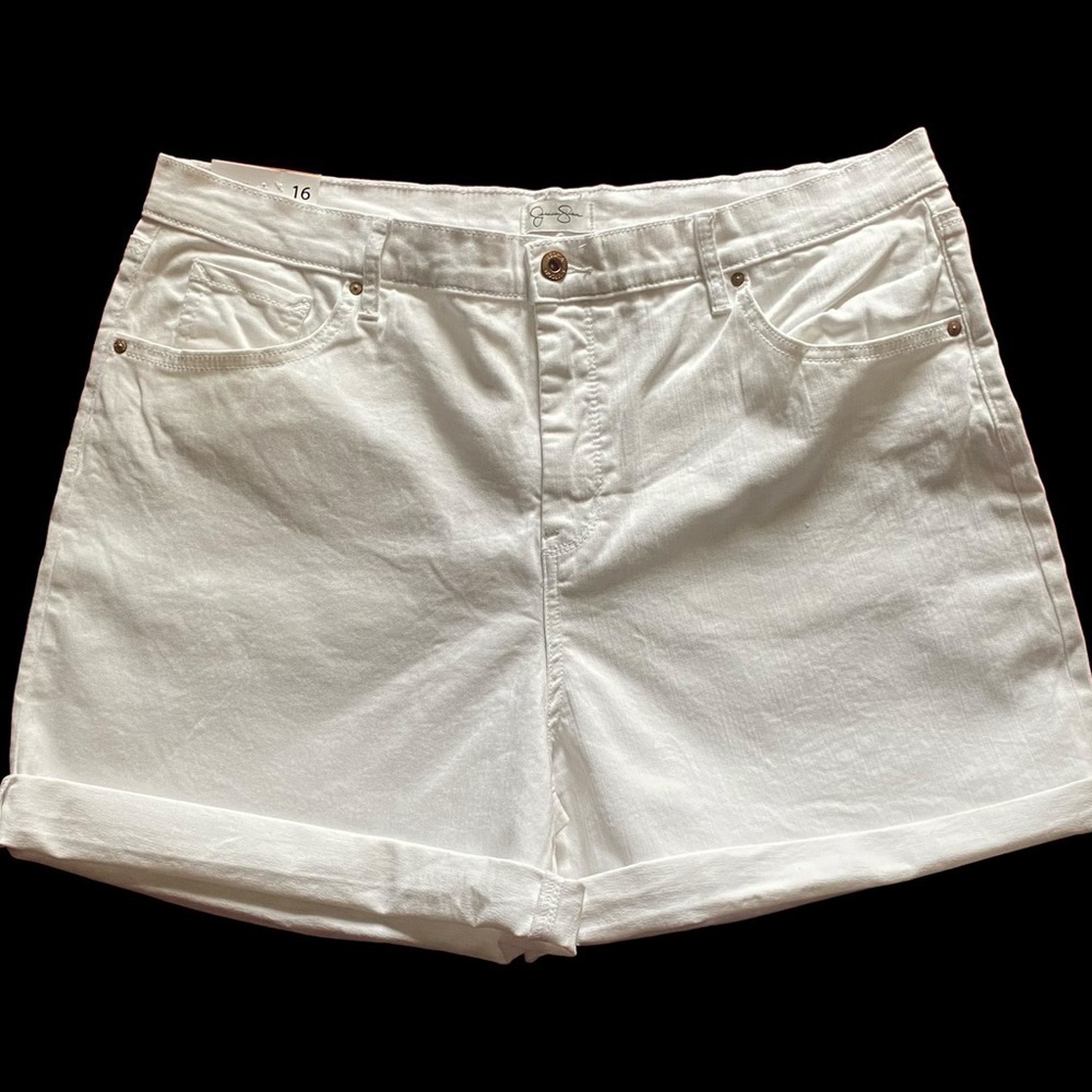 NWT-JESSICA SIMPSON-WHITE HIGH RISE DENIM SHORTS-SIZE 16